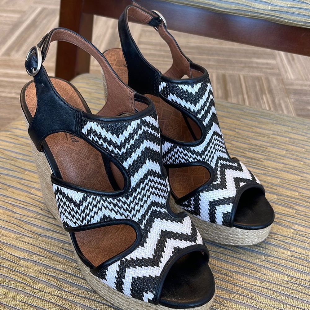 Lucky Brand rope wedge sandal shoe